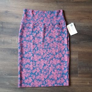LuLaRoe NWT Cassie patterned skirt